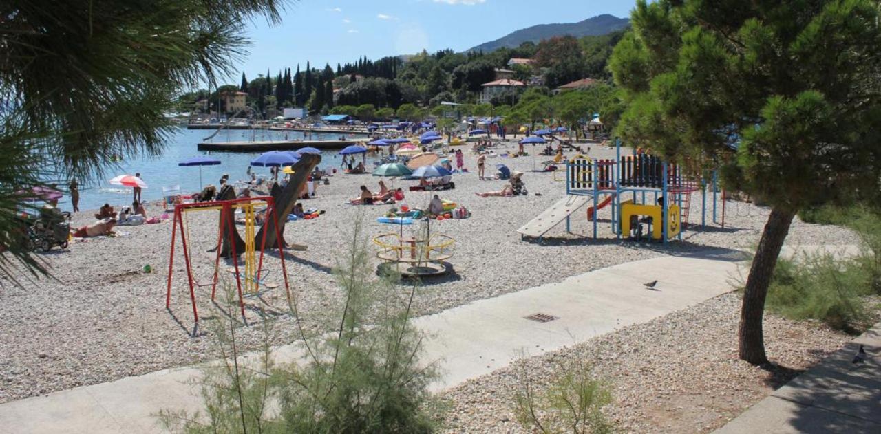 Apartments Skorup Ičići Kültér fotó
